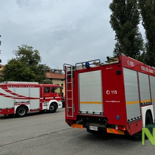 Fuga di gas a Cossato, Vigili del Fuoco al lavoro in viale Matteotti, foto Davide Finatti per newsbiella.it