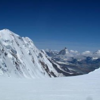 Italia e Svizzera spostano il confine a causa dello scioglimento dei ghiacciai: cosa cambia