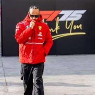 Hamilton-Ferrari, l'iconica copertina del Time per il 'matrimonio' del secolo