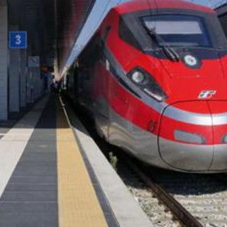 Treni, lavori su Alta velocità Roma-Napoli: rallentamenti e ritardi fino a 80 minuti