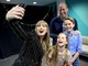 William si scatena con Taylor Swift, il principe con i figli al concerto di Londra
