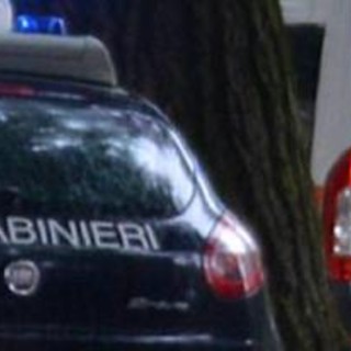 Napoli, reagisce a rapina: 16enne accoltellato sullo scooter