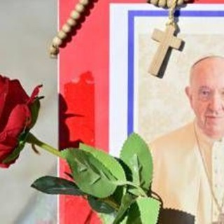 Papa, Vaticano: &quot;Situazione di stabilità, lieve miglioramento in quadro che resta complesso&quot;