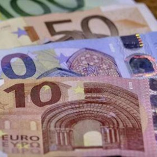 Euro, oltre due banconote false su 10 ritirate in Italia nel 2024