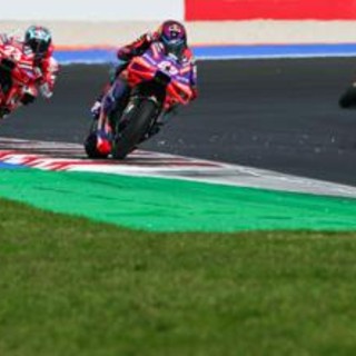 MotoGp Emilia-Romagna: Bagnaia cade, vince Bastianini davanti a Martin