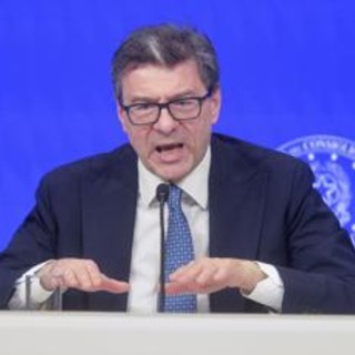 Manovra, Giorgetti: &quot;Confermato cuneo fiscale, 'sacrificio' da banche e assicurazioni&quot;