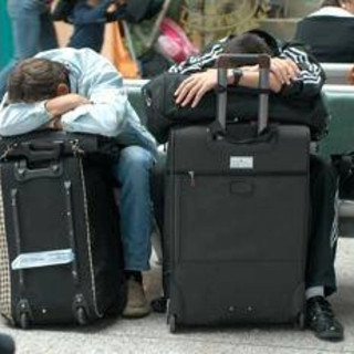 Germania, raffica di scioperi negli aeroporti: stop in 11 scali, disagi in tutto il Paese