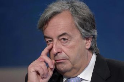 Burioni vs sindaca Potenza Picena: &quot;Irresponsabile patrocinio a evento no vax&quot;