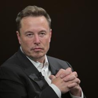 Elon Musk ritira improvvisamente causa contro Sam Altman e OpenAI