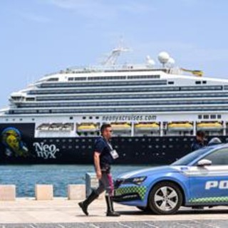 G7, sequestrata la nave che ospitava i poliziotti: criticità igieniche e sanitarie
