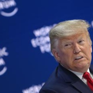 L'ombra di Trump sul Forum di Davos, come reagirà l'élite finanziaria globale?